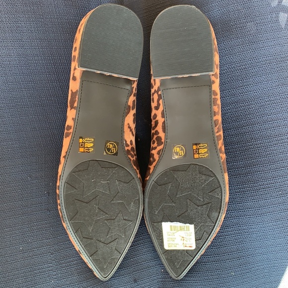 COPY - Women’s Leopard Print Flats, Size 9.5 - Picture 3 of 4